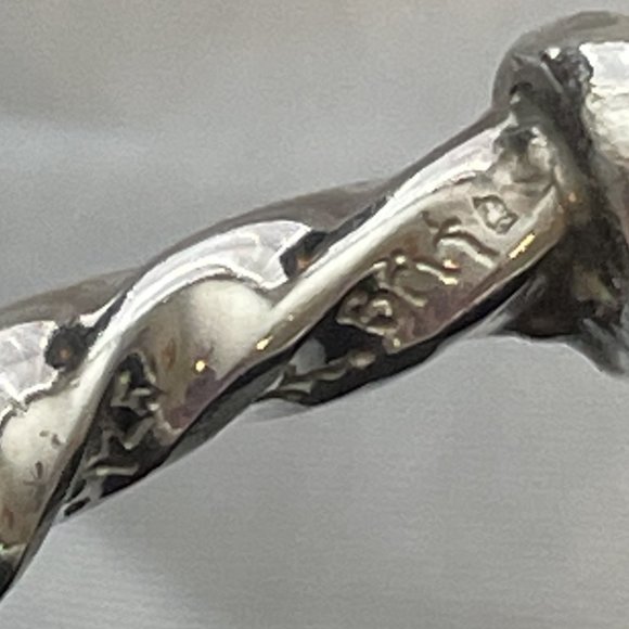 Sterling silver artist signed cable style bracelet - Picture 3 of 8